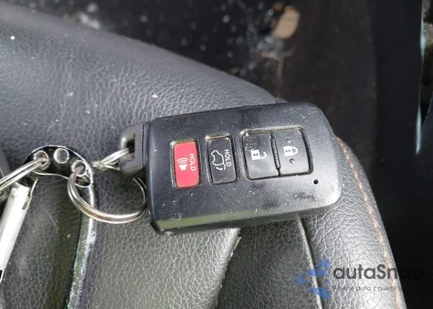 2017 Toyota Rav4 Se z USA, uszkodzony, nr VIN JTMJFREV1HJ710252